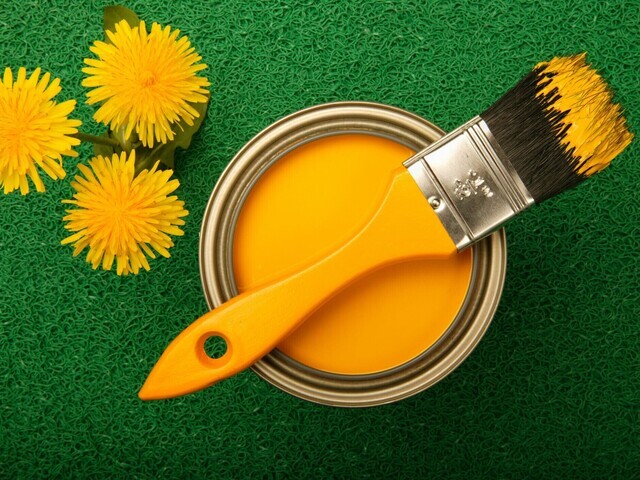 can of paint with bio-based HEUR thickener on the grass